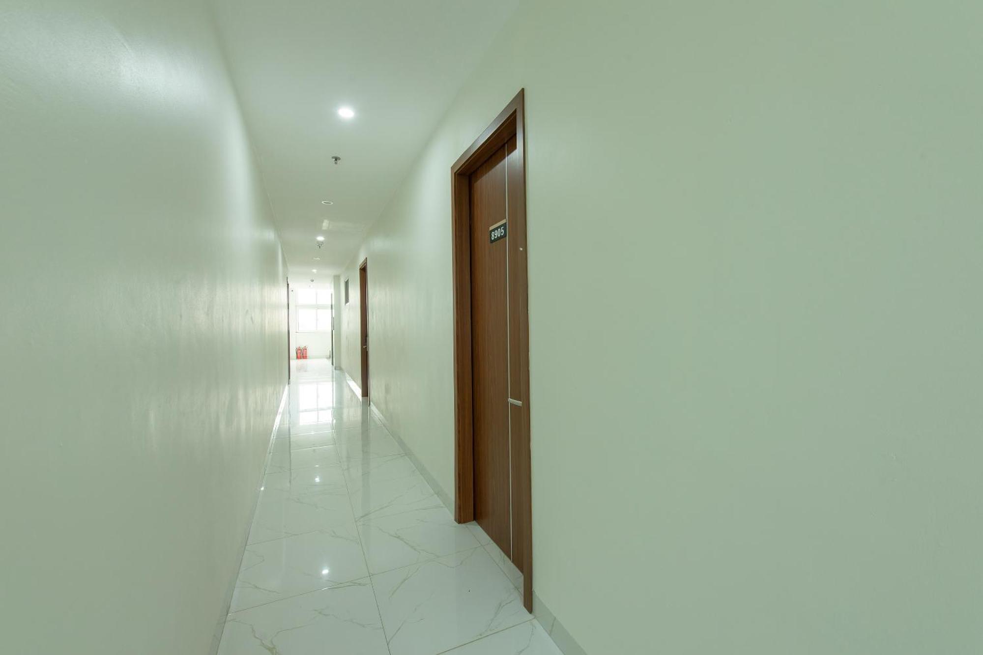 Capital O 417 Truong Son Hotel Hanoi Exteriör bild