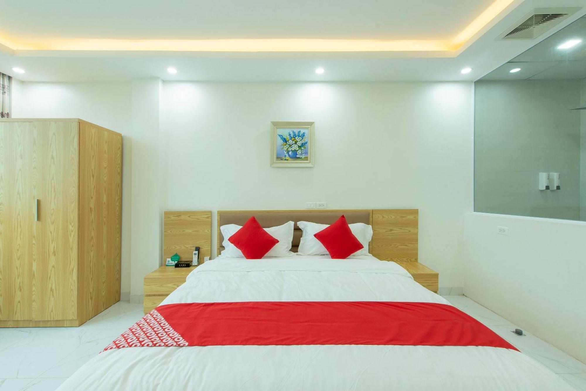 Capital O 417 Truong Son Hotel Hanoi Exteriör bild